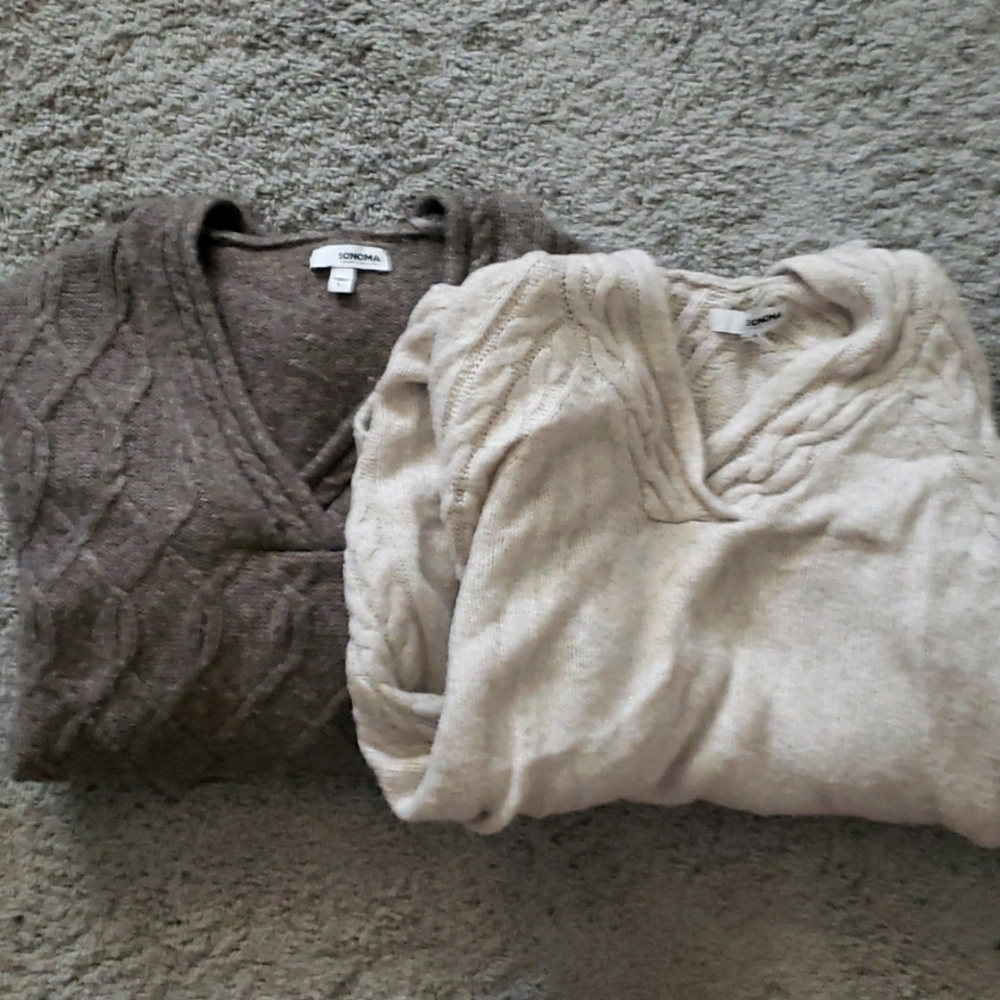 2 matching Sonoma knit sweaters size L